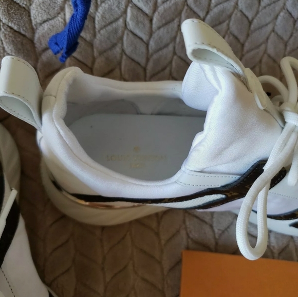 Louis VUITTON SNEAKERS WHITE MONOGRAM TEXTILE & MONOGRAM SIZE 41=11 US - Picture 6 of 17